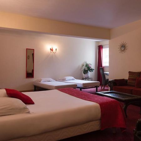 The Originals City, Hotel Le Village Provencal, Aix-En-Provence Nord Pertuis Exterior photo