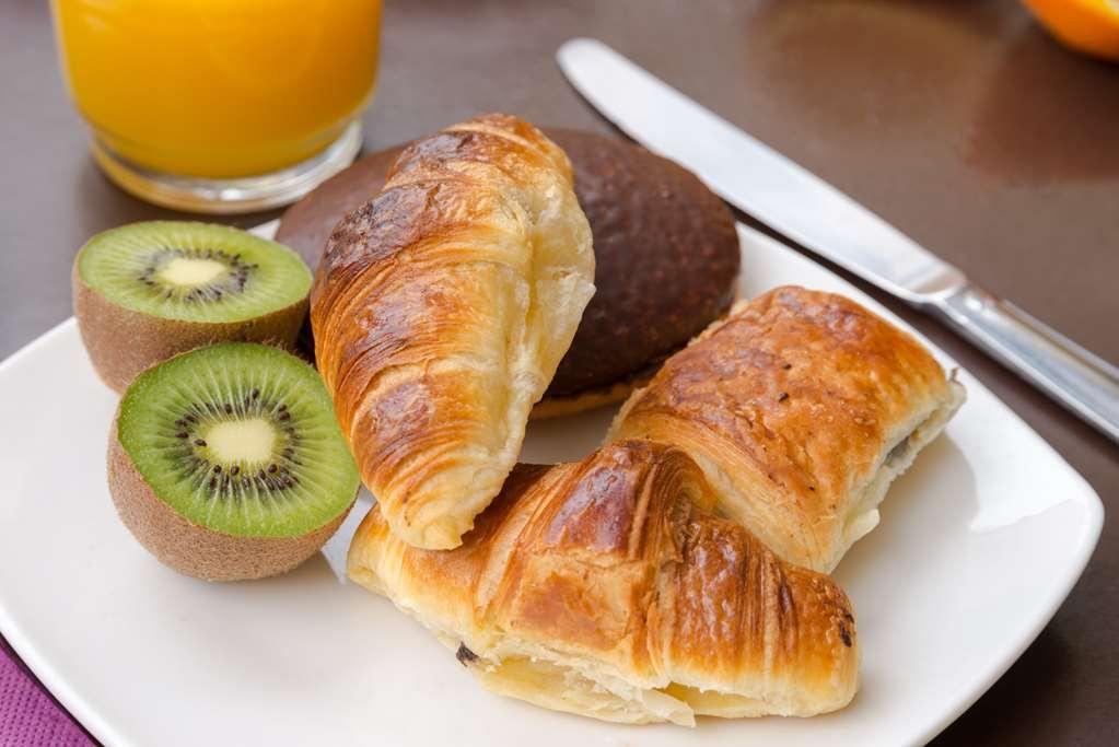 The Originals City, Hotel Le Village Provencal, Aix-En-Provence Nord Pertuis Amenities photo