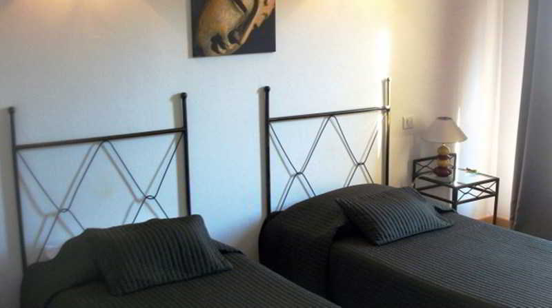 The Originals City, Hotel Le Village Provencal, Aix-En-Provence Nord Pertuis Exterior photo