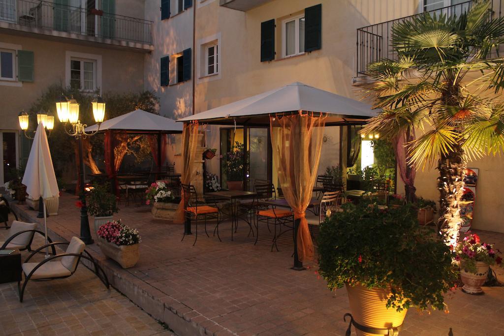 The Originals City, Hotel Le Village Provencal, Aix-En-Provence Nord Pertuis Exterior photo